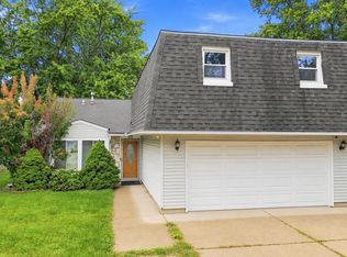 927 Shiloh Ct, Joliet, IL 60431