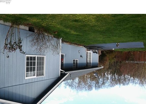 back yard w/stamped patio area