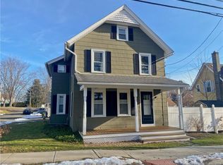 63 West St, Windsor Locks, CT 06096