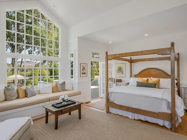 950 Mee Ln — Photo 11