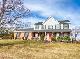 118 Awesome Dr, Nazareth, PA