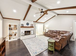 1466 Forestglen Dr, Lewisville, TX 75067