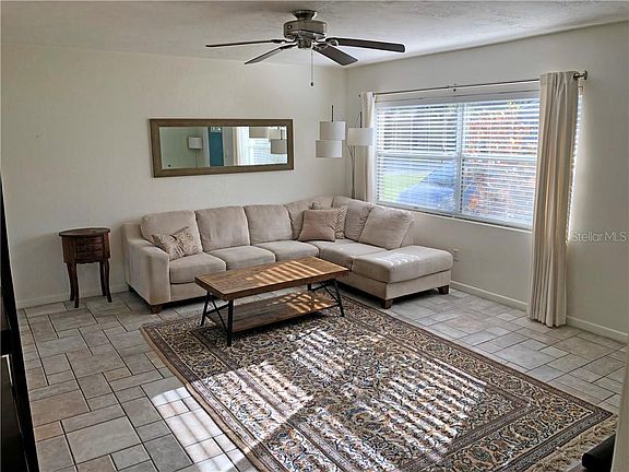 4th image of 1741 Lucas Dr
