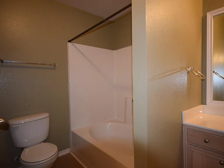 104 Meadow View Ln — Photo 7