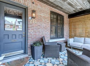 214 Grace St, Toronto, ON M6G 3A6