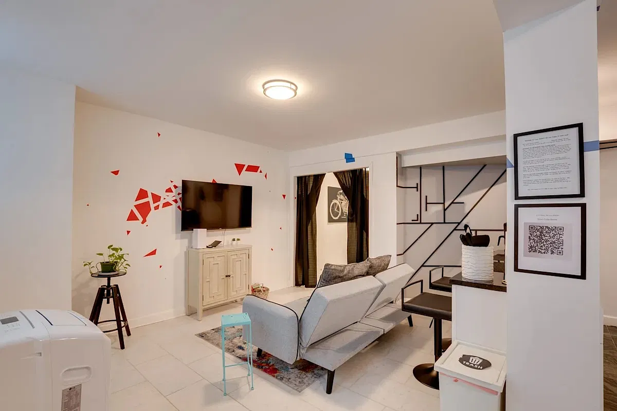 1 bed, $2,698 — Photo 4