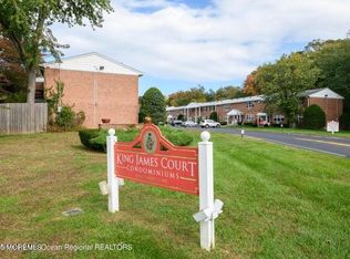 25 King James Ln, Atlantic Highlands, NJ