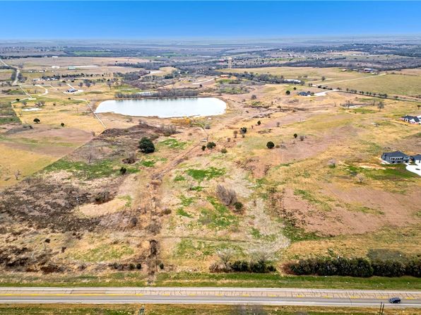 8070 N Lone Star Pkwy, Mc Gregor, TX 76657
