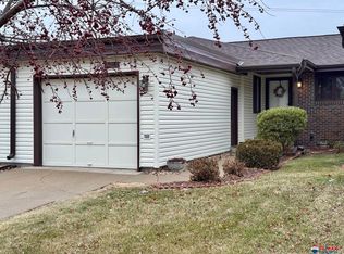 4511 Grassridge Rd, Lincoln, NE 68512