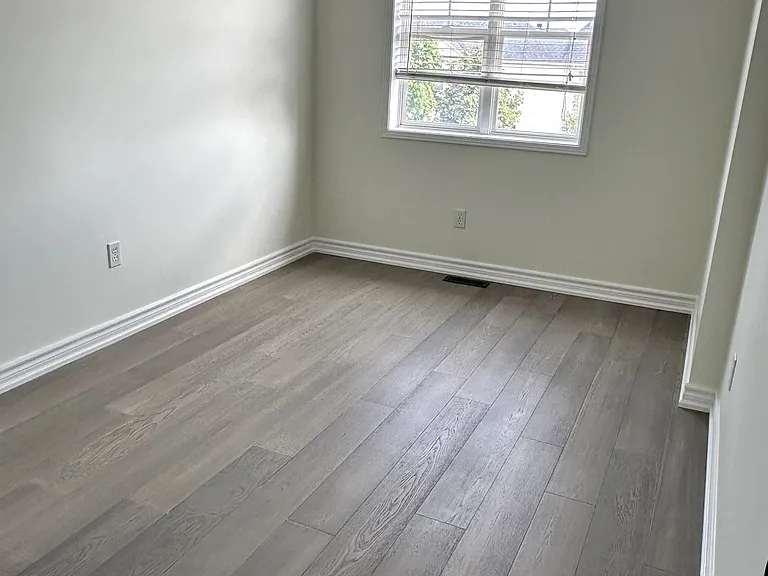 5535 Lawrence Ave E — Photo 13