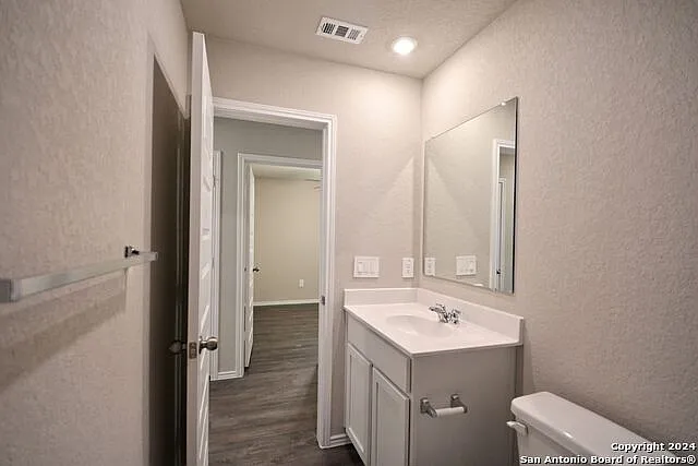1136 Whitneyway Ln — Photo 20