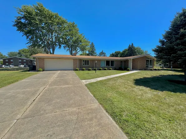 305 Campbell Hill Rd, Bowling Green, OH 43402