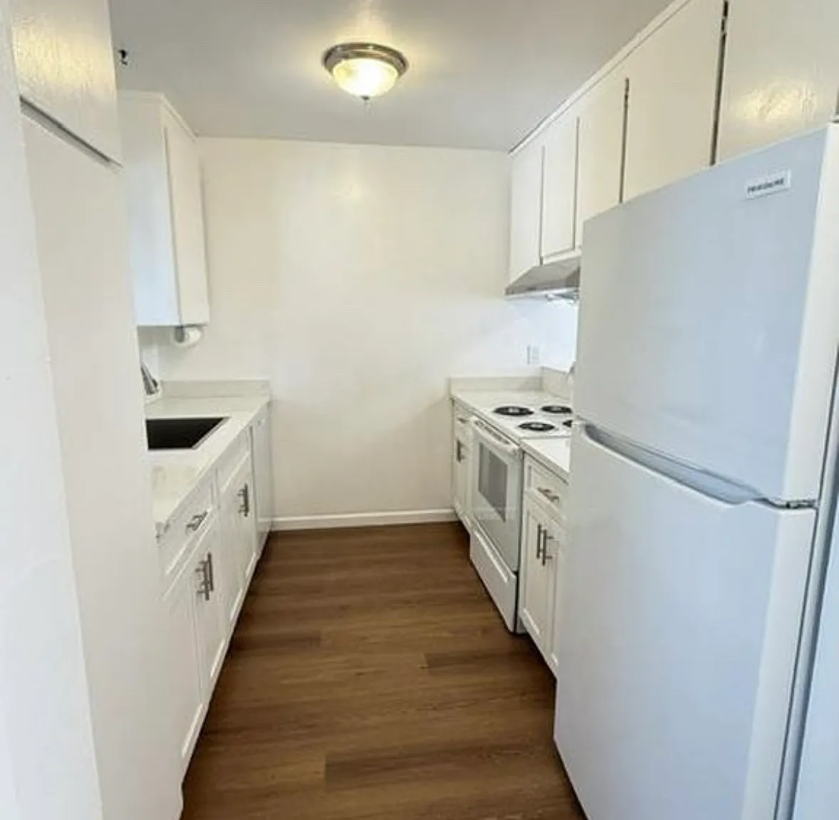 2 bed, 857 sqft, $2,250 — Photo 2