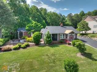 810 W 1st St, Blue Ridge, GA 30513