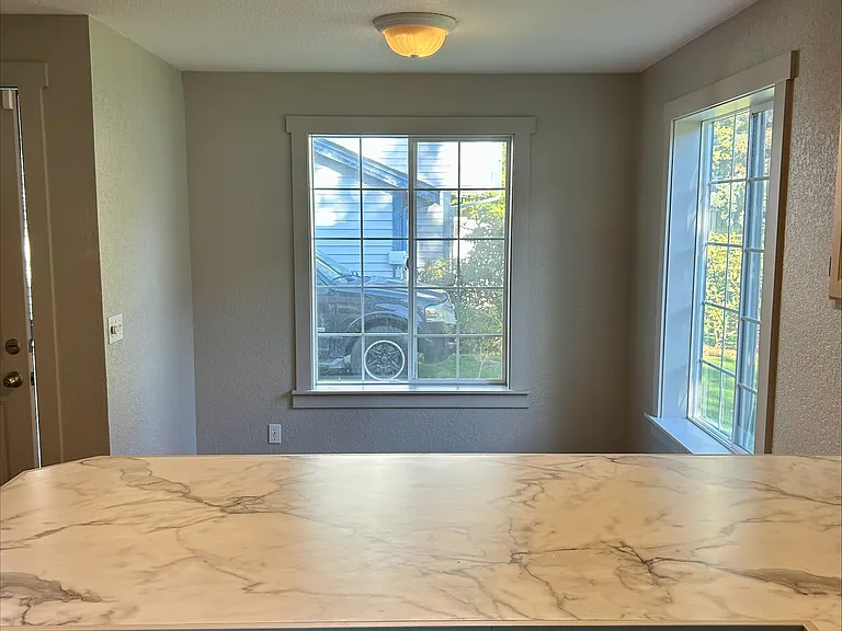 3244 Partridge Ln — Photo 6