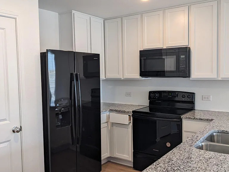 1508 Silver Oak Ln — Photo 5