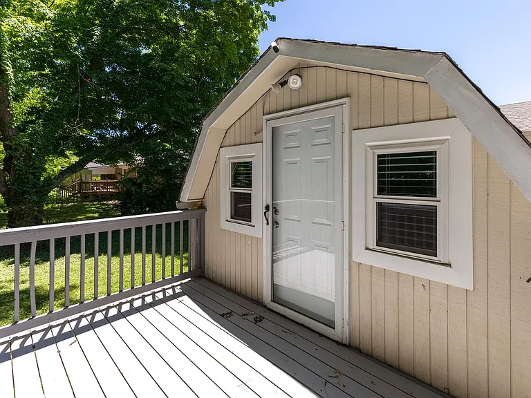 3306 Reynolds Dr NW — Photo 6