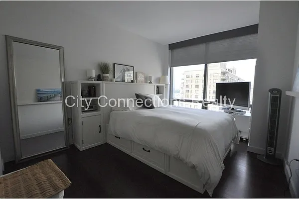 Rented by City Connections Realty | media 18