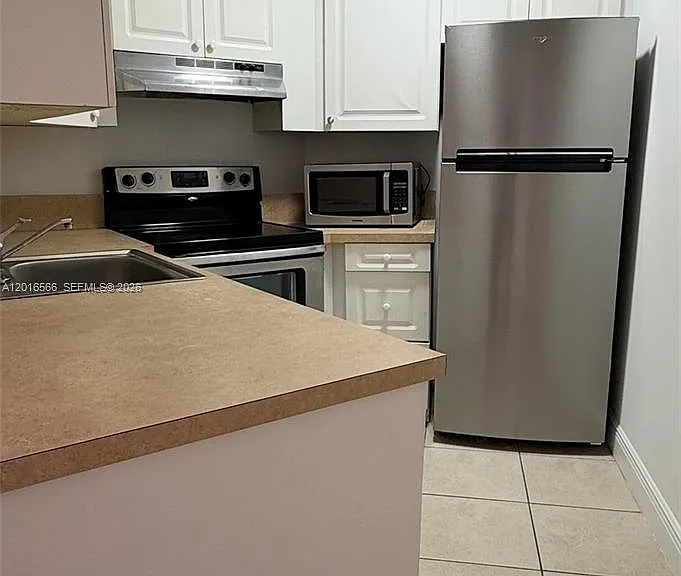 216 Lake Pointe Dr #223 — Photo 6