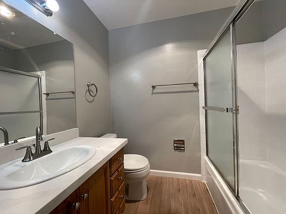4th image of 1055 N Capitol Ave APT 46