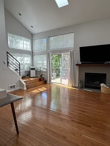 2 bed, 1500 sqft, $2,750 — Photo 2