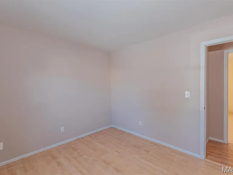 4 Barrington Dr — Photo 17