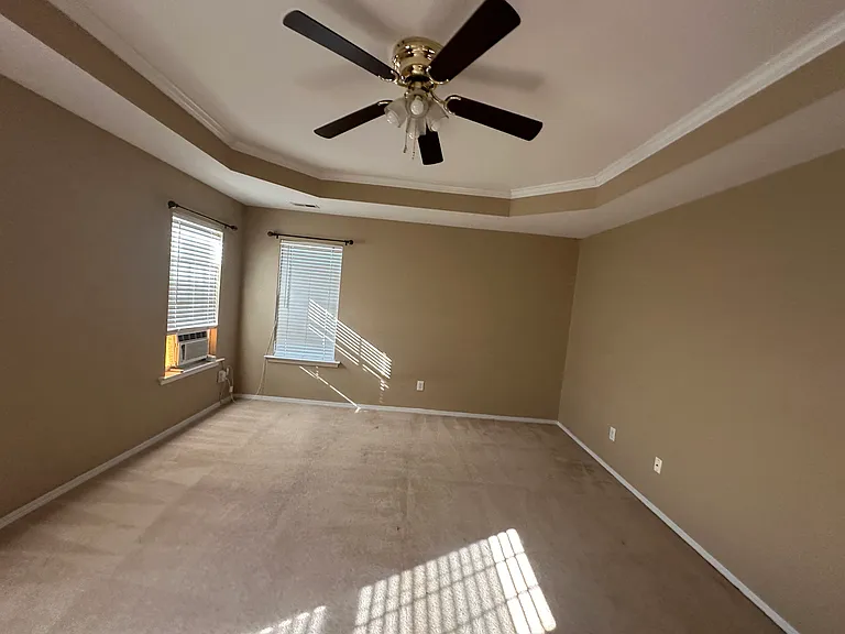 404 Treybrooke Dr — Photo 48