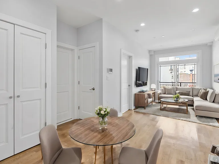 237 Buffalo Ave #3D — Photo 4