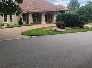 22608 E Ashford Ct, Blue Springs, MO 64015