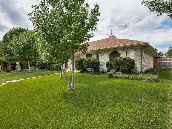 2nd image of 2405 Cordoba Dr