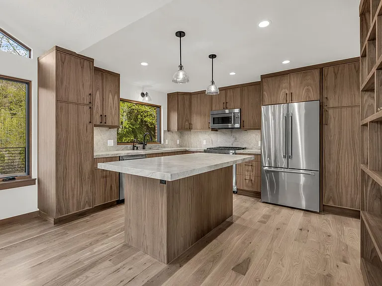 7346 Pinebrook Rd — Photo 13