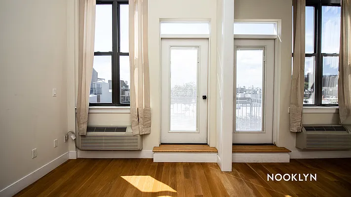 Rented by Nooklyn NYC LLC | media 18
