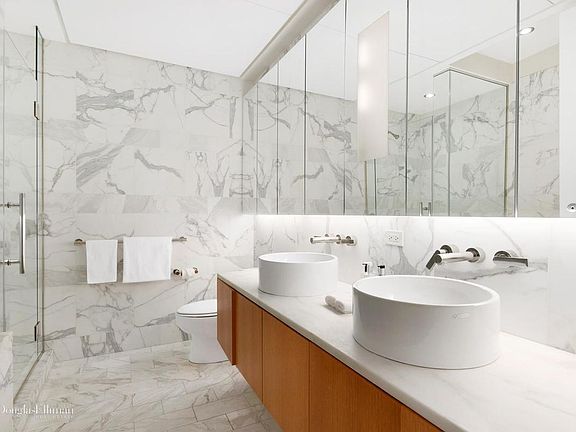 5th image of 18 W 48th St APT 7F