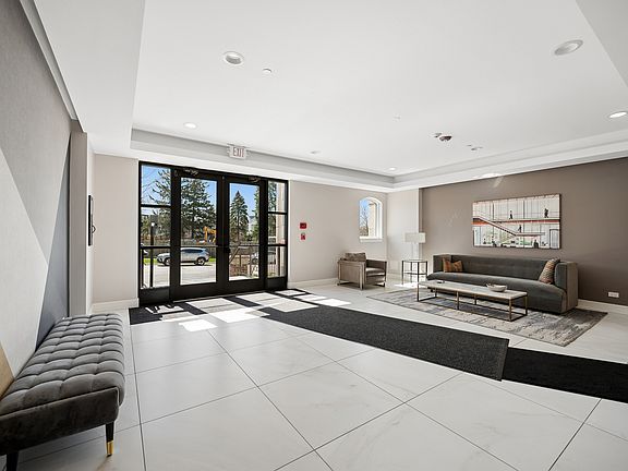 2nd image of 815 Laurel Ave APT 203