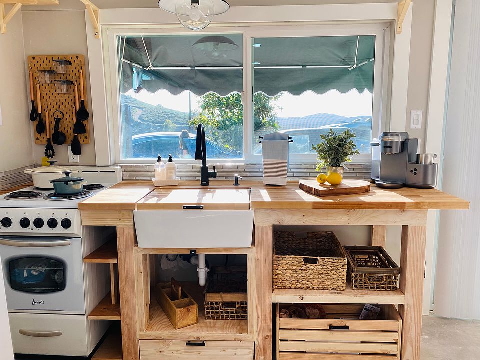 Welcome to our Sunset Studio!