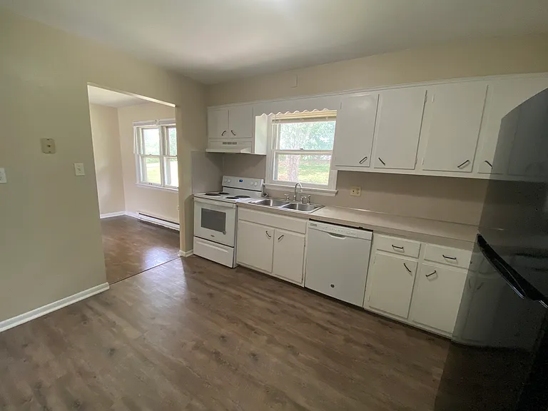 816 Gobin Dr — Photo 8