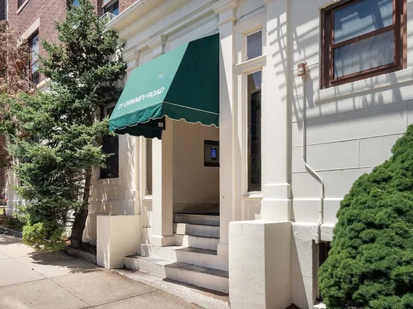 31 Orkney Rd Unit 23, Brighton, MA 02135