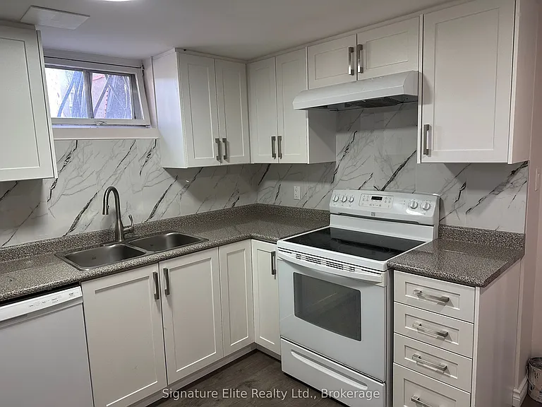 43 Seneca Ave #LOWER — Photo 5