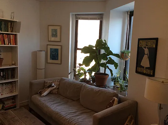 Rented by Peter Jacob, LREB | media 7