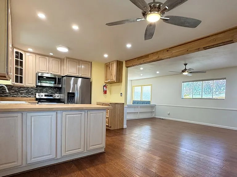 2245 Sandia Dr — Photo 6