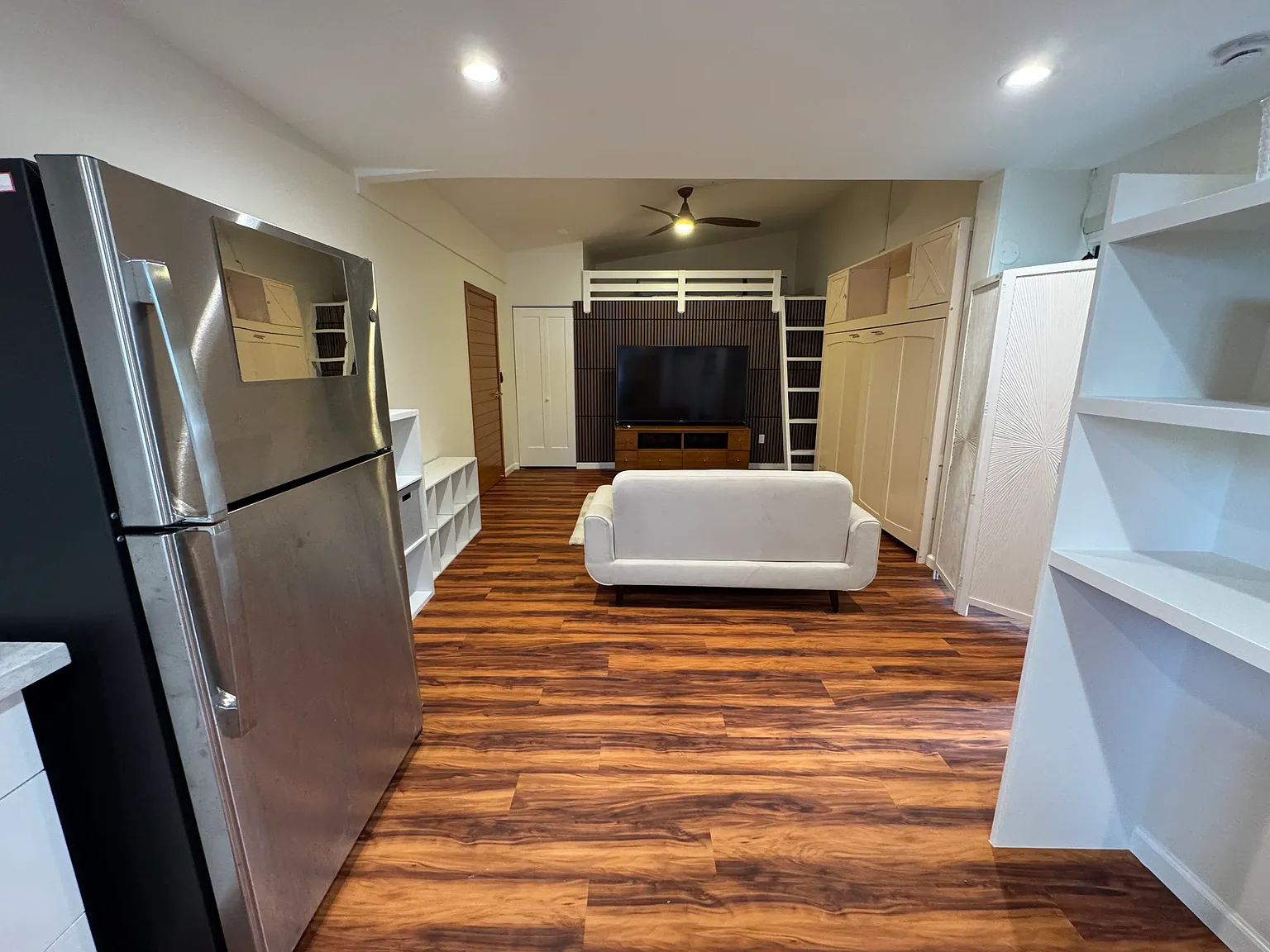 Studio, 500 sqft, $3,495 — Photo 4