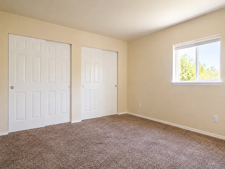 2831 N Oak Harbor Rd — Photo 3
