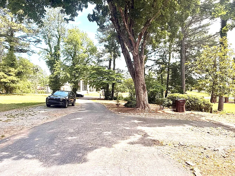 119 Woodlawn Dr NE — Photo 28