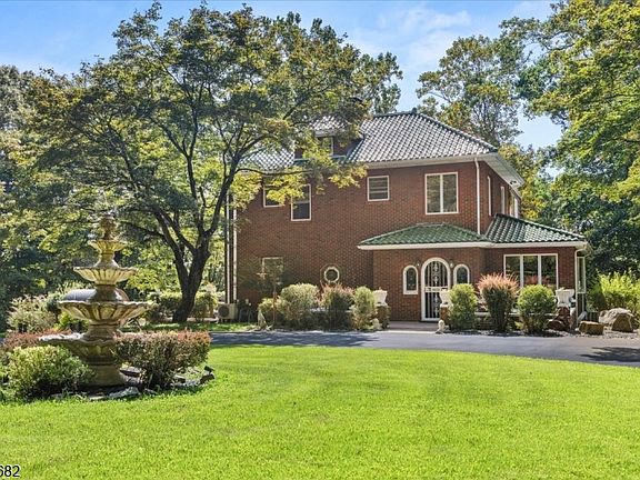 2nd image of 761 Backhus Estate Rd