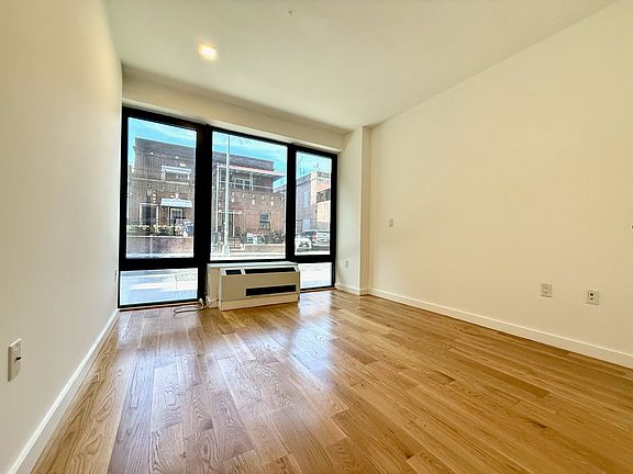 4th image of 25 E 19th St APT 1B