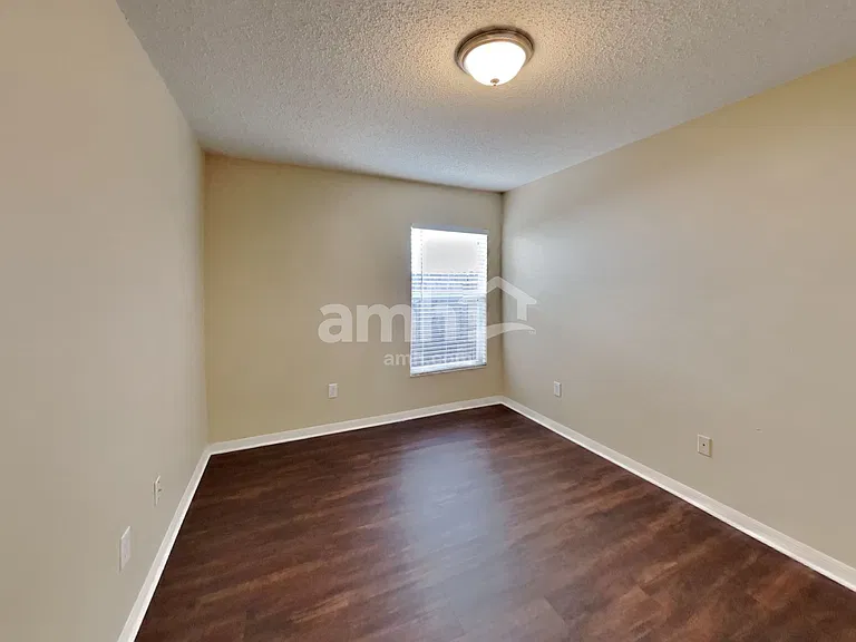 22747 Saint Thomas Cir — Photo 17