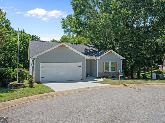 2nd image of 135 Tyrus Ln