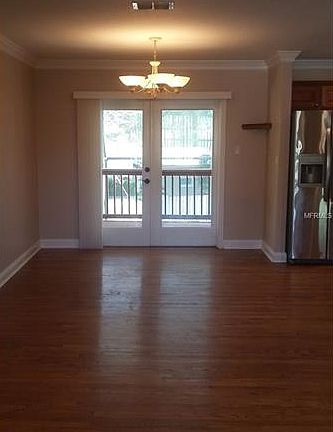 4th image of 6111 N Glen Ave