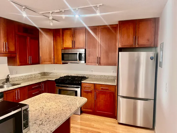 7333 New Hampshire Ave APT 816S, Takoma Park, MD 20912