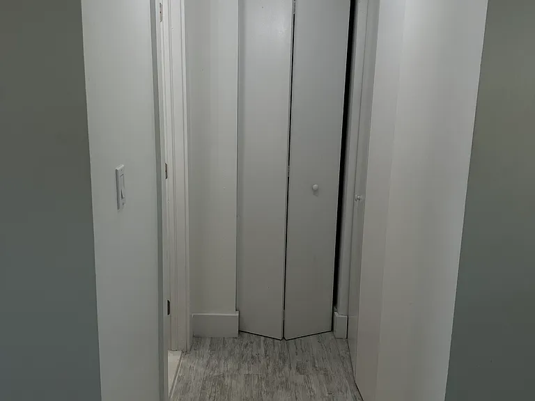 35 SW 6th St #2 — Photo 16